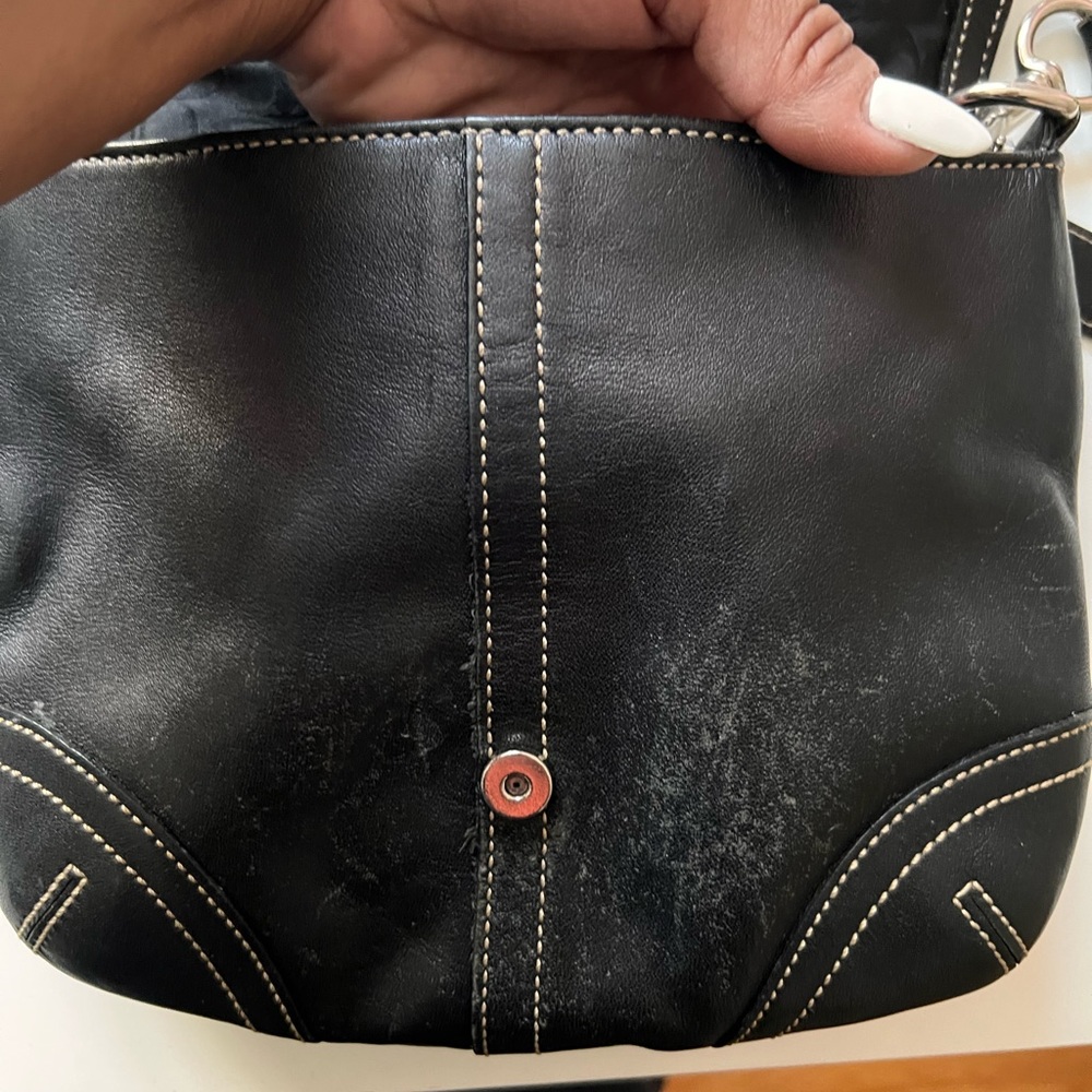 Coach leather purse in black long strap can be worn crossbody - Picture 2 of 7